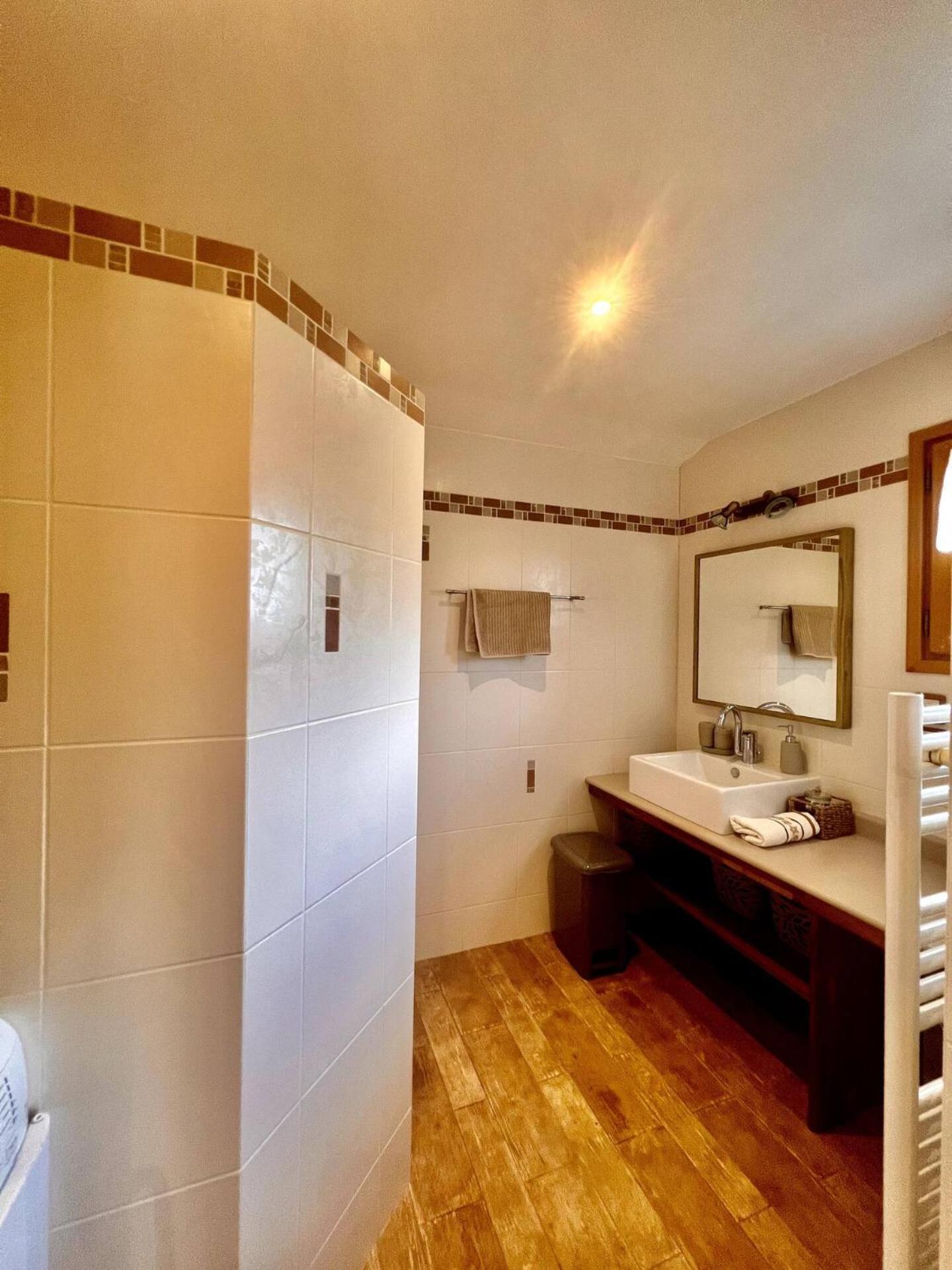 Charming Family Chalet For 8 People, With Private Hot Tub Les Clefs Εξωτερικό φωτογραφία