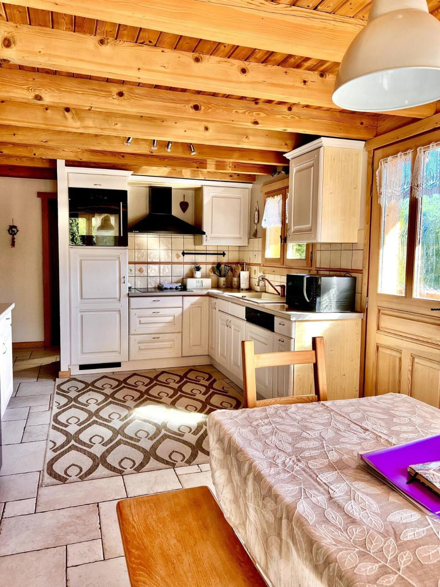 Charming Family Chalet For 8 People, With Private Hot Tub Les Clefs Εξωτερικό φωτογραφία