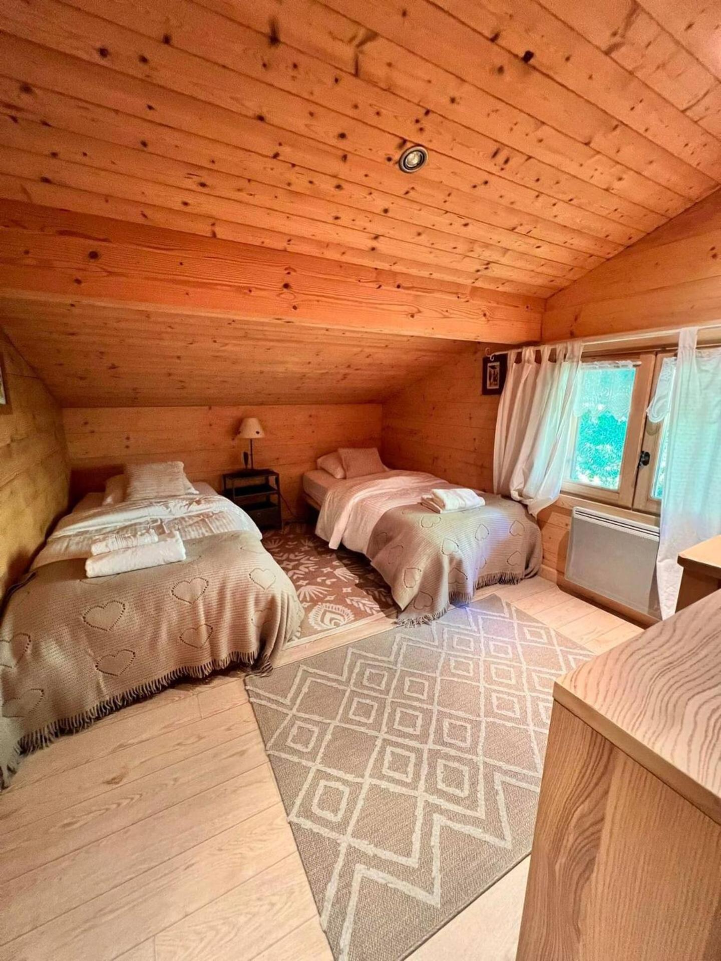 Charming Family Chalet For 8 People, With Private Hot Tub Les Clefs Εξωτερικό φωτογραφία