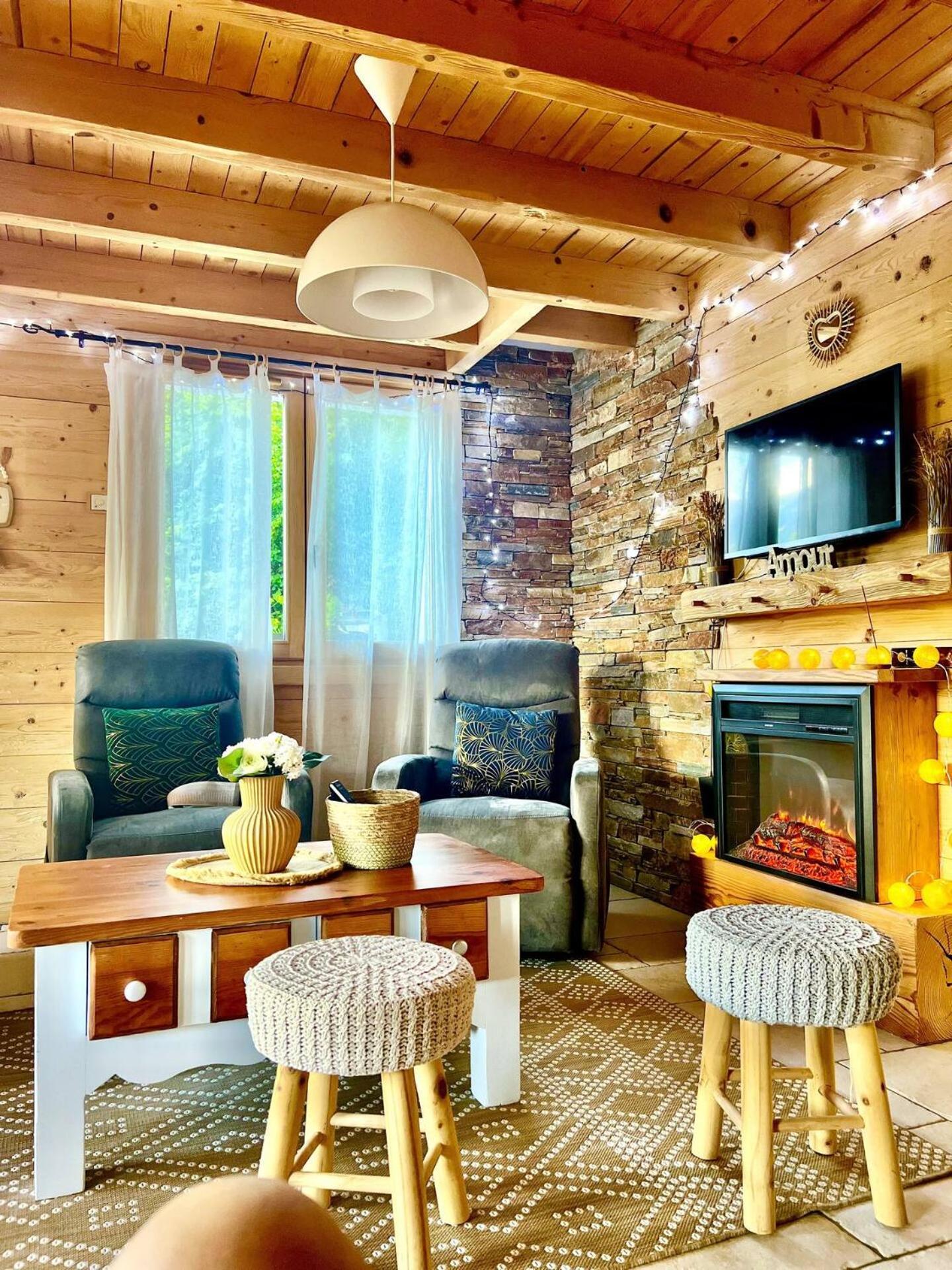 Charming Family Chalet For 8 People, With Private Hot Tub Les Clefs Εξωτερικό φωτογραφία